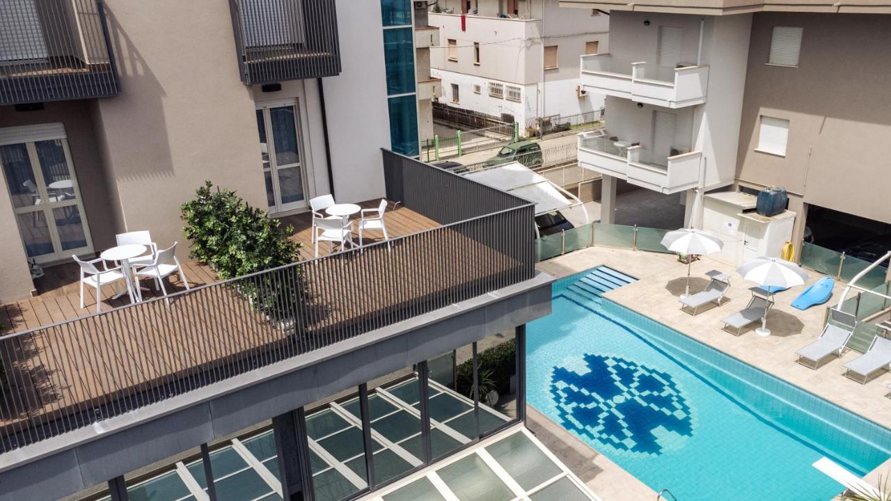 Hotel Astor Alba Adriatica Exteriör bild