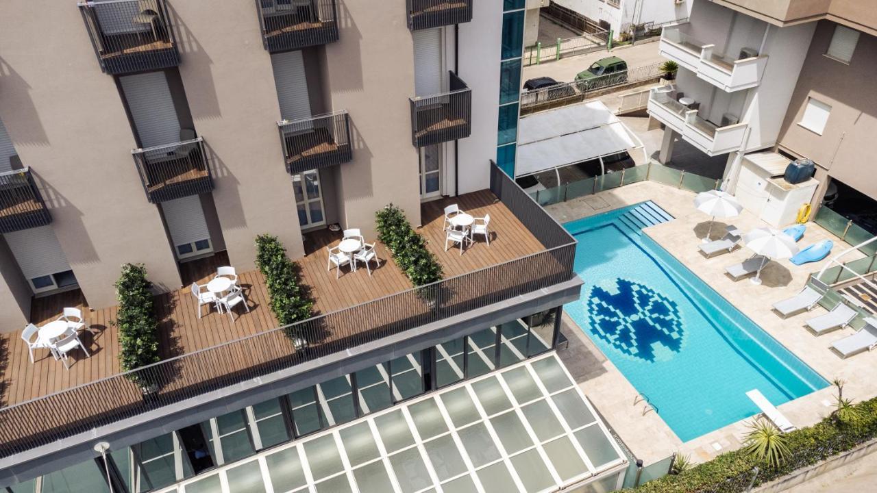 Hotel Astor Alba Adriatica Exteriör bild