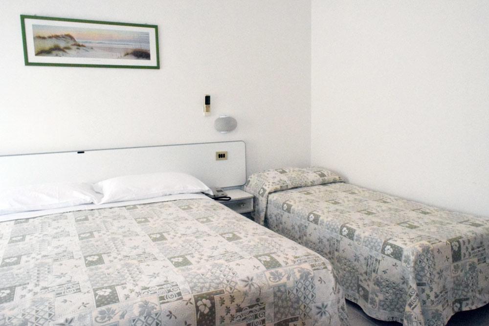 Hotel Astor Alba Adriatica Exteriör bild